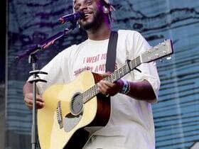 Myles Smith with Hazlett